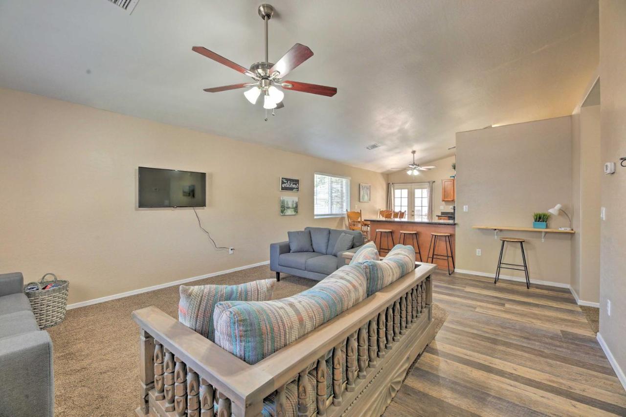 Ferienhaus Show With Fenced Yard, Near Parks And Golf! *