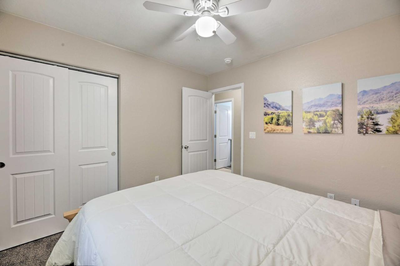 Show With Fenced Yard, Near Parks And Golf! Show Low